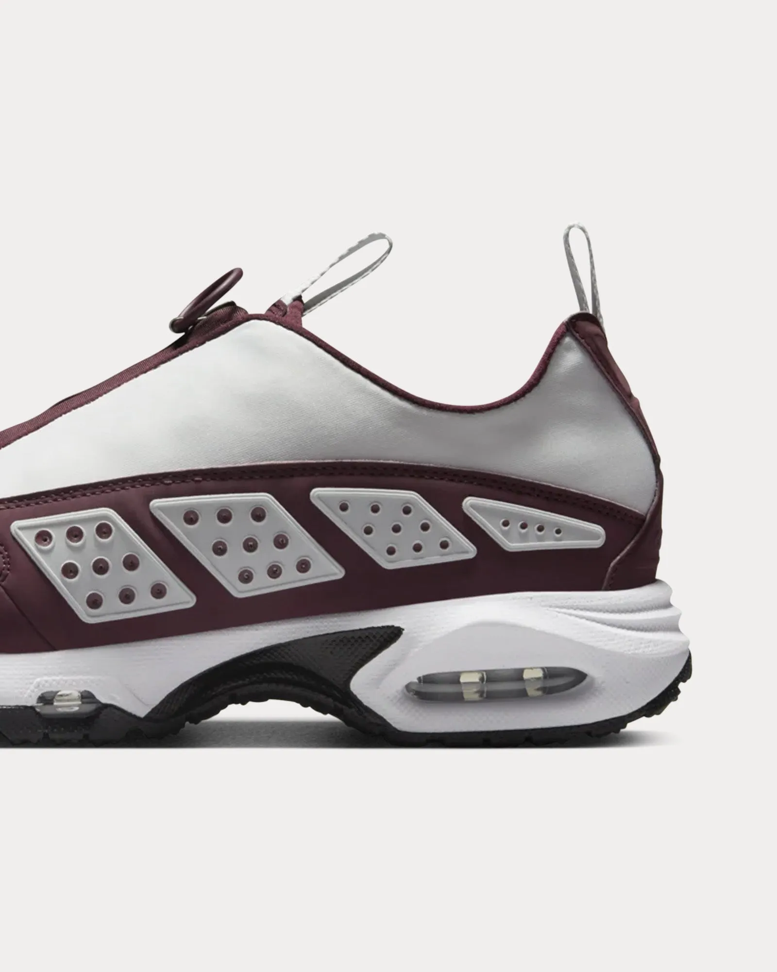 Air Max SNDR Photon Dust / Night Maroon Low Top Sneakers