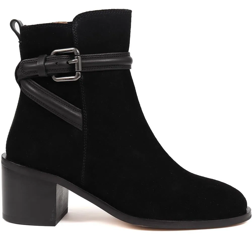 LisabetLeather Buckle Strap Ankle Boots - LISABET / 324 249