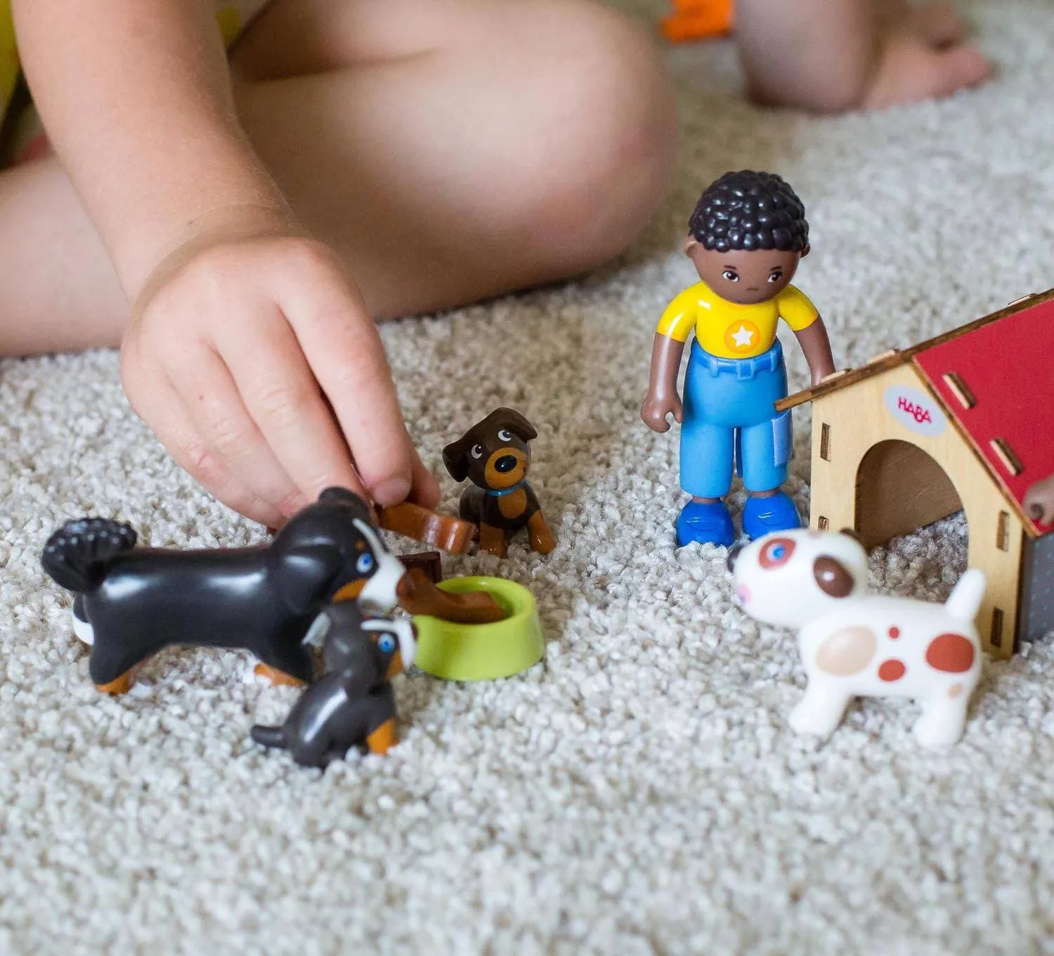 Little Friends Dog Lucky with Doghouse